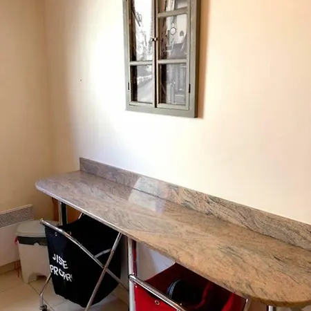 - Montparnasse / Rue Thibaud Appartement